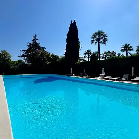 Les Pins 6 People Pool Tennis Appartamento